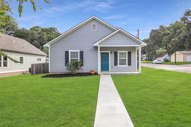 Building Photo - 1409 S Austin St