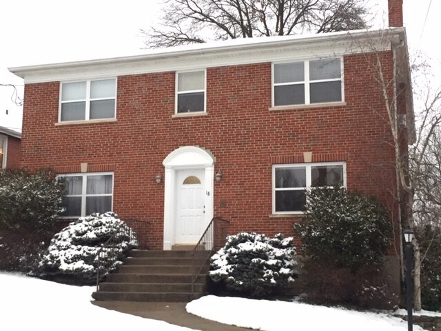 Primary Photo - 18 Requardt Ln