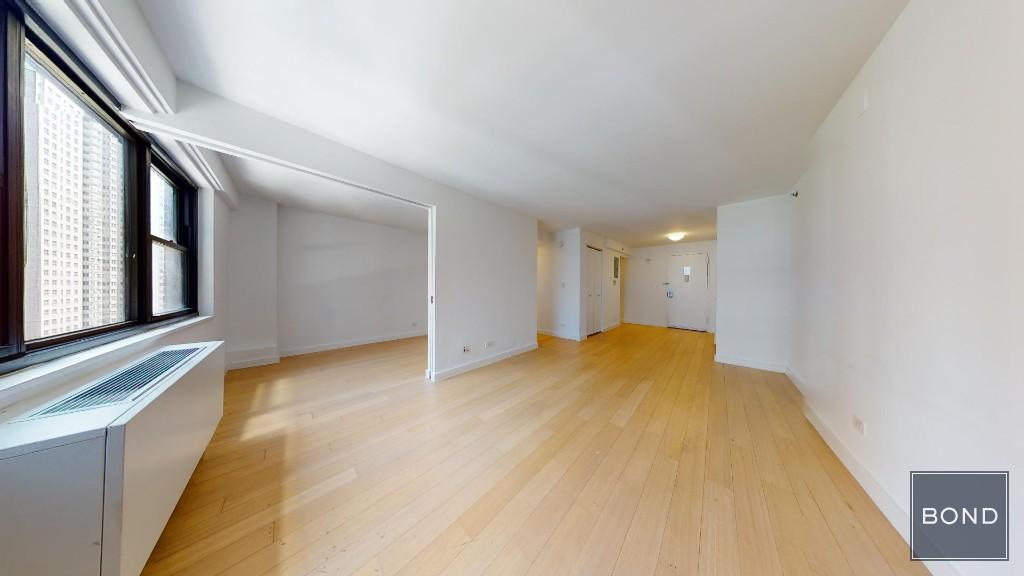 Primary Photo - 222 E 39th St