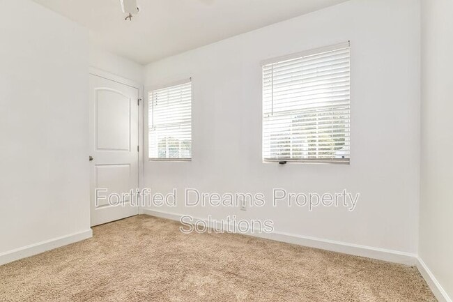 Building Photo - 4505 Holland Rd