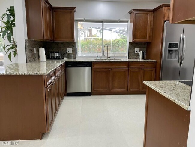 Building Photo - 4 br, 2 bath House - 4516 Madison St # 0