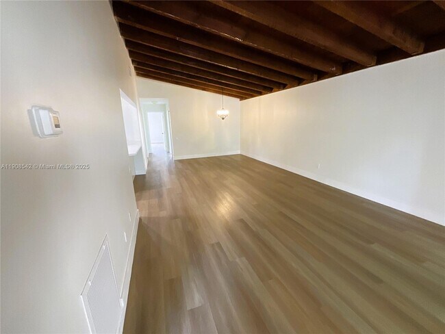 Building Photo - 7133 SW 115th Pl