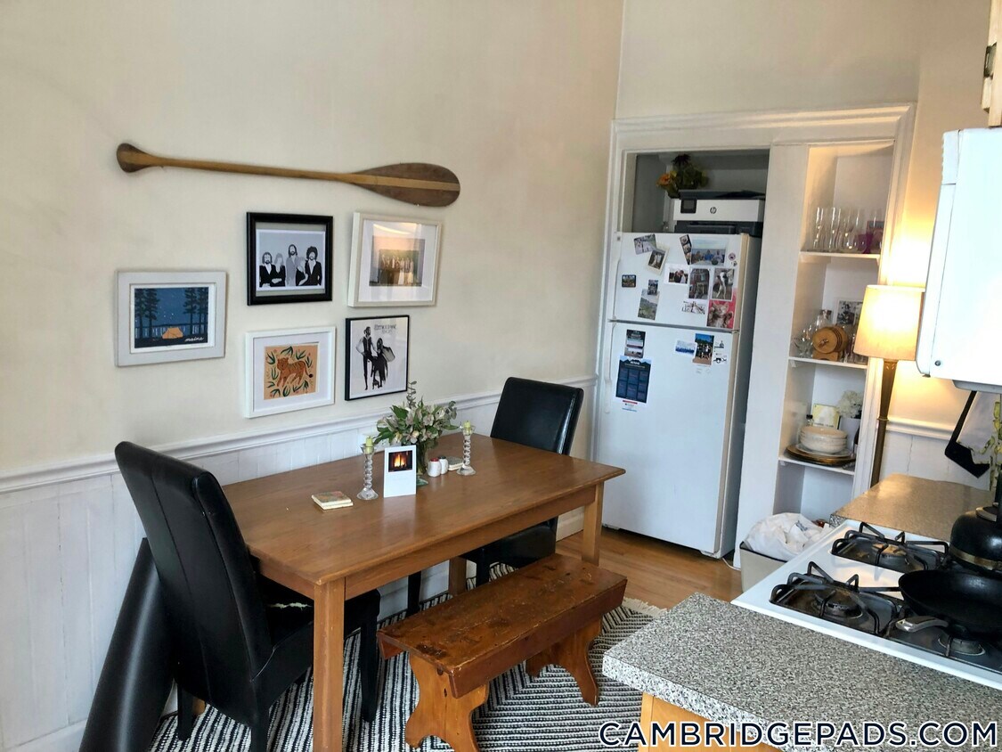 Foto del edificio - 95 Upland Rd