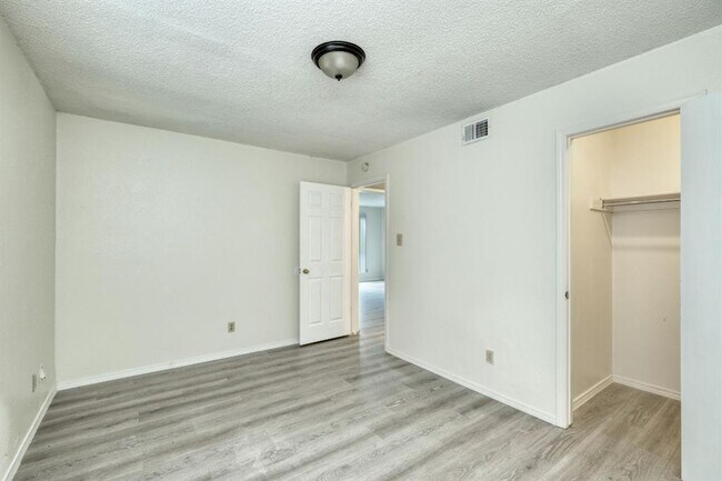 Foto del edificio - 502 Willow St