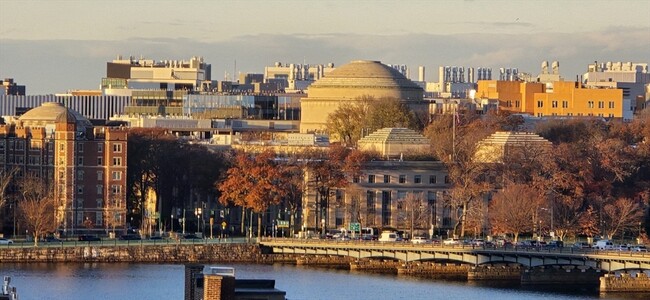 Foto del edificio - 466 Commonwealth Ave