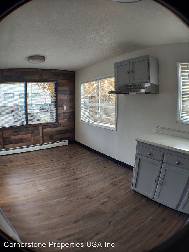 Building Photo - 4 br, 1.5 bath House - 8030 Boundary Ave