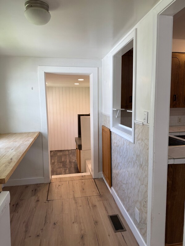 Foto del edificio - 25 Maple Ln S