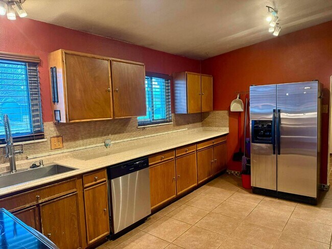 Foto del edificio - 8 Deborah Dr