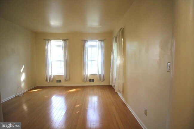 Building Photo - 92 Harvard Cir