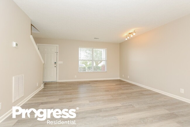 Building Photo - 3204 Nicole Dr