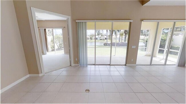 Foto del edificio - 8096 Laborie Ln