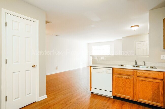 Foto del edificio - 2611 Ivory Run Way