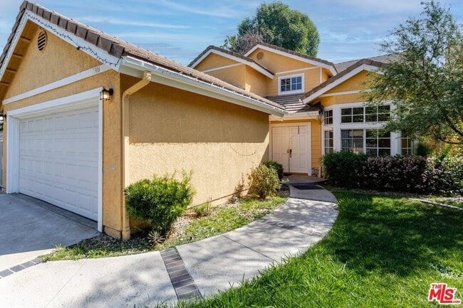 Foto del edificio - 7306 Newcastle Ave