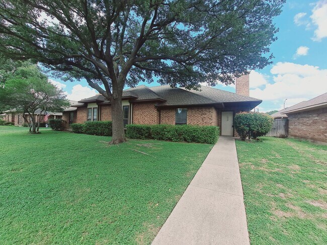 Building Photo - 3917 St Christopher Ln