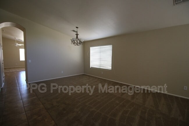 Foto del edificio - 12313 W Georgia Ave