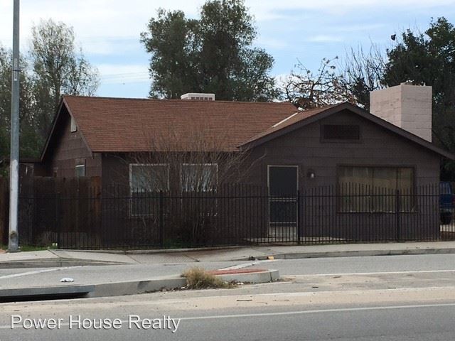 Foto principal - 325 Fairfax Rd
