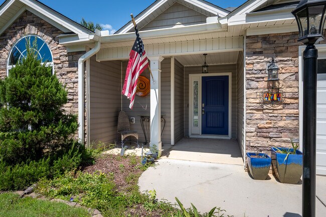Building Photo - 474 Sebastian Dr