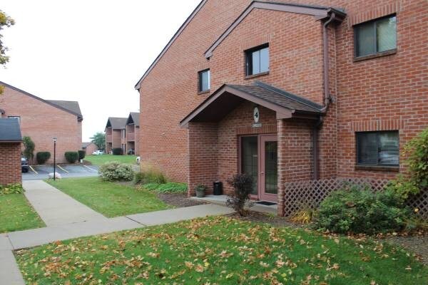 Foto del edificio - w239n5834 Maple Ave