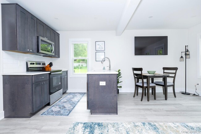 Building Photo - 32 NY-343