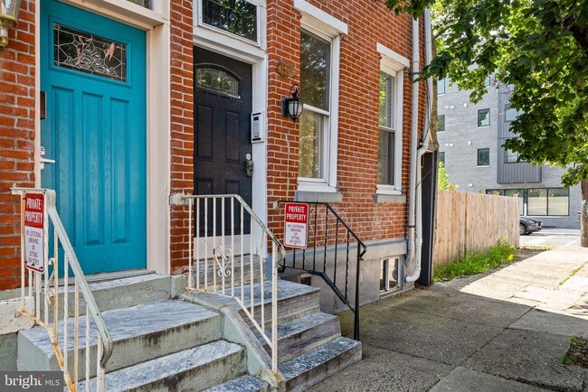 Building Photo - 1405 N 7th St