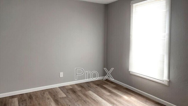 Foto del edificio - 510 E Washington St