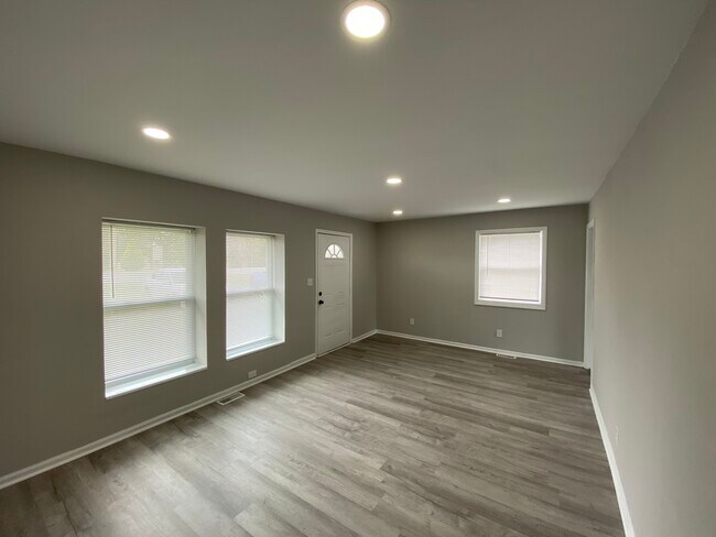 Building Photo - 912 Shannon Bradley Rd