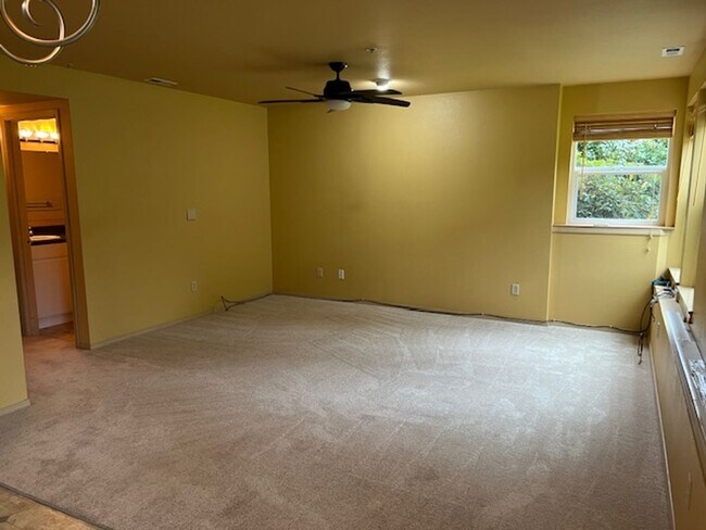 Foto del edificio - Beautiful 2 Bed 1 Bath MIL Unit near Cedar Grove, Issaquah