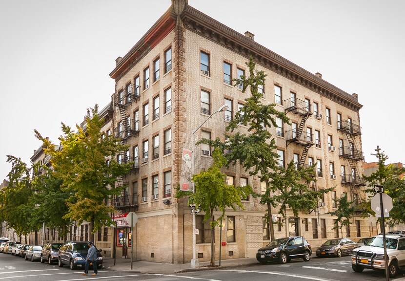 Primary Photo - 2476 Hughes Ave