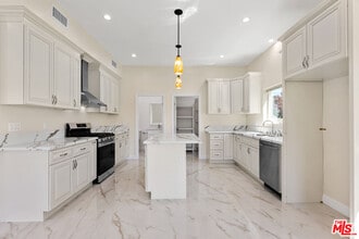 Building Photo - 11625 Haynes St