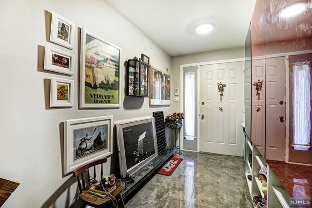 Building Photo - 82 Meadowview Ct