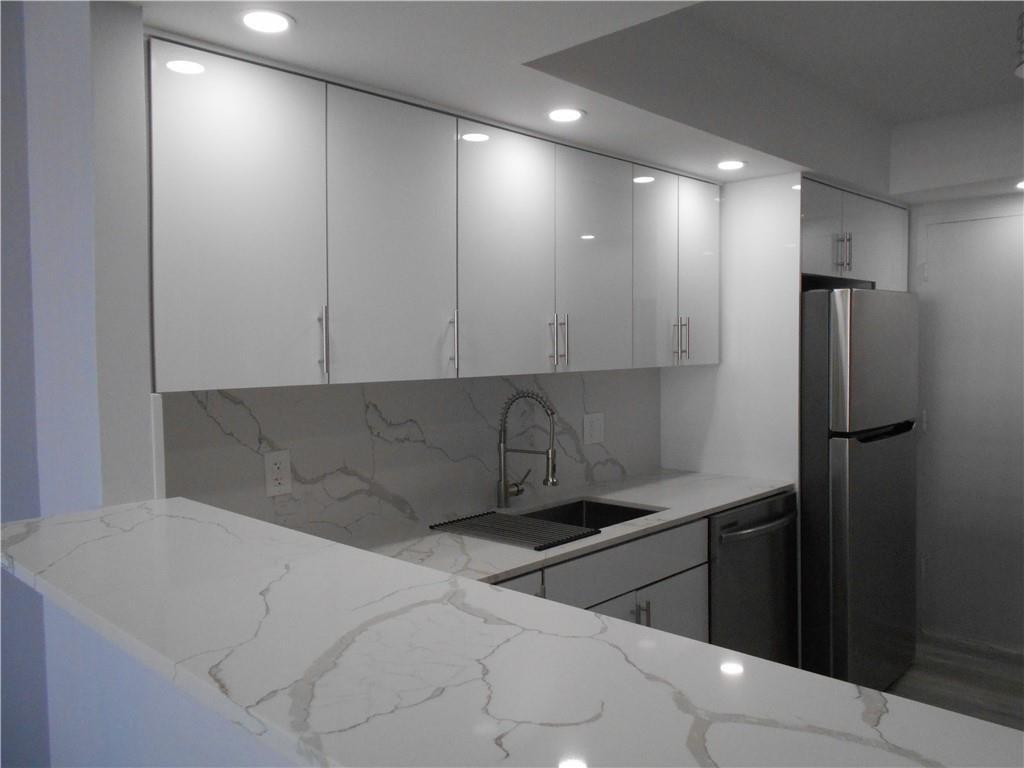 Foto principal - 1301 NE Miami Gardens Dr