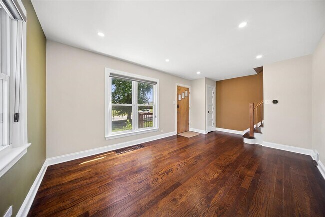 Foto del edificio - 1798 Howard Ave