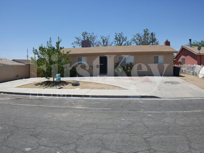 Foto principal - 2316 E Dori Ave