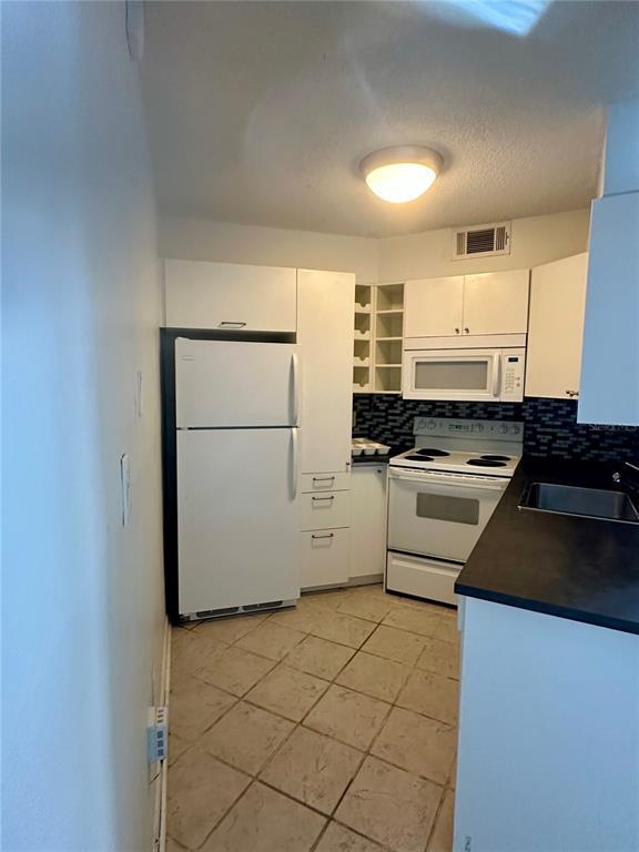 Foto del edificio - 3623 Atrium Dr