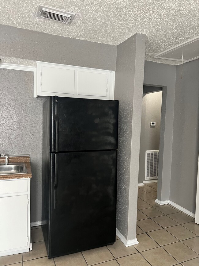 Foto del edificio - 7247 Chasewood Dr