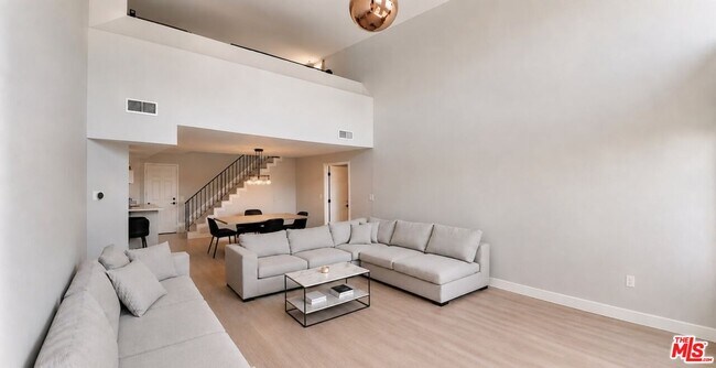 Foto del edificio - 1250 S Westgate Ave