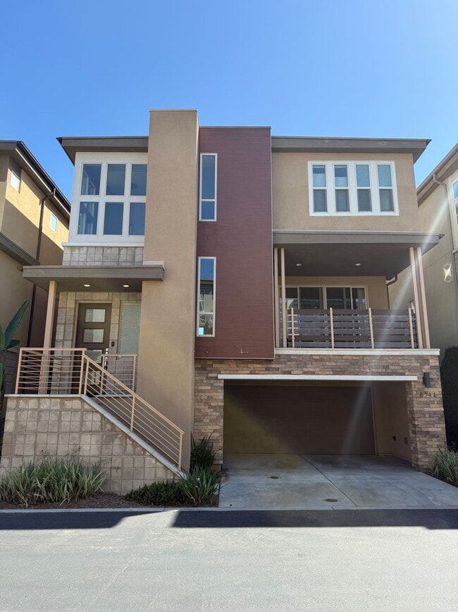 Building Photo - 8341 Ridge Ct
