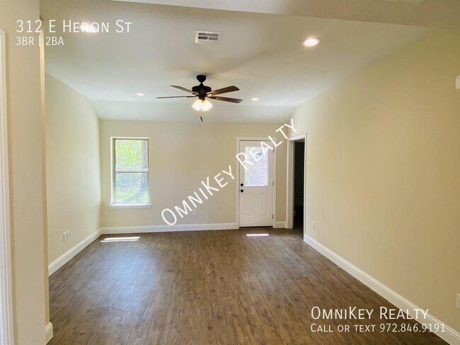 Foto del edificio - 312 E Heron St