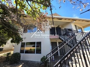 Building Photo - 6027 Northcrest Cir