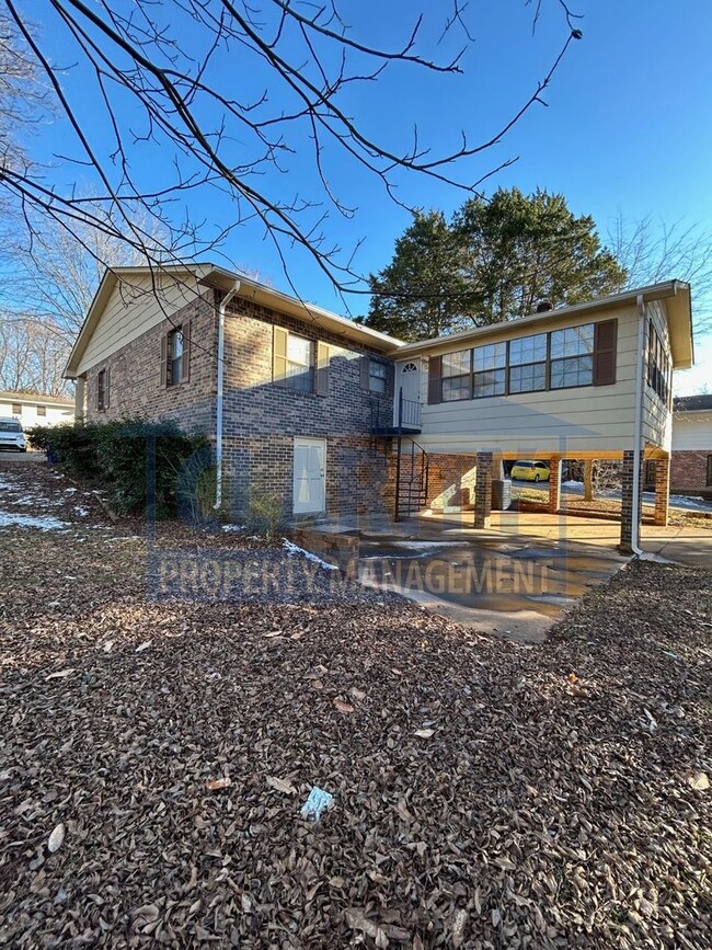 Building Photo - Lovely home in a quiet neighborhood!