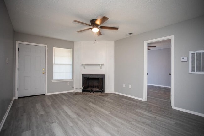 Building Photo - 103 Limoges St