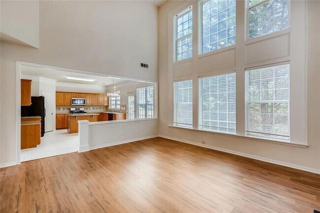 Foto del edificio - 520 Midhurst Pl