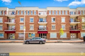 Building Photo - 911 S Charles St