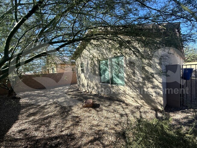 Building Photo - 4554 S Sunrise Bluff Way