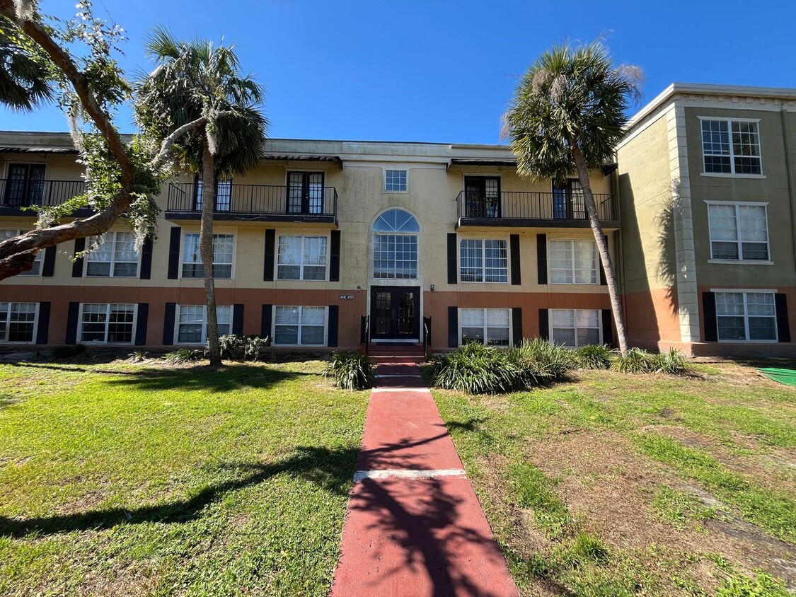 Primary Photo - First Floor Lakefront Condo at Cypress Pointe