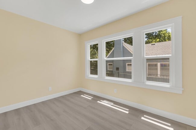 Building Photo - 2114 23rd St
