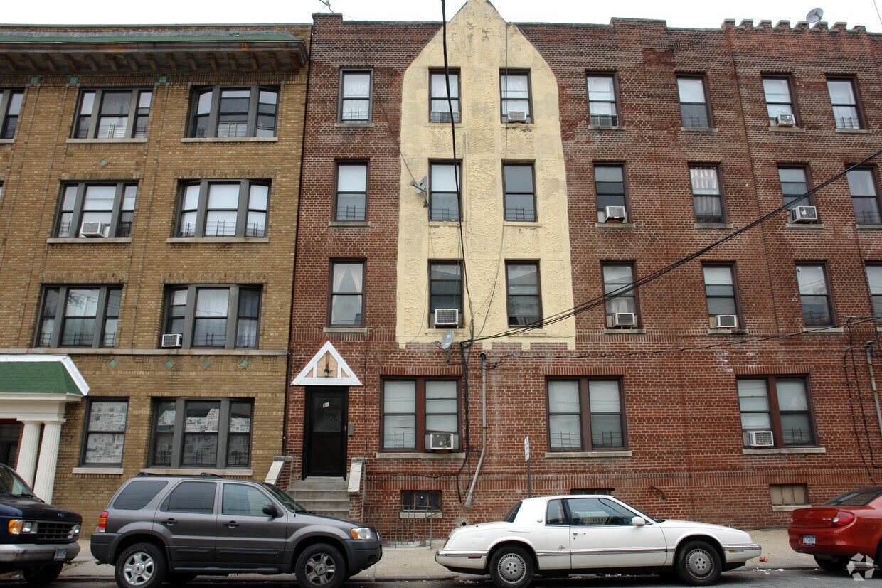 Foto del edificio - 31 Pelton St