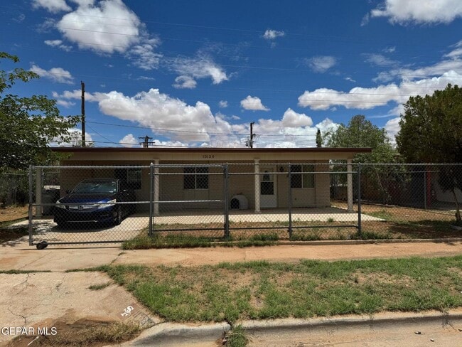 Building Photo - 10120 Shenandoah St