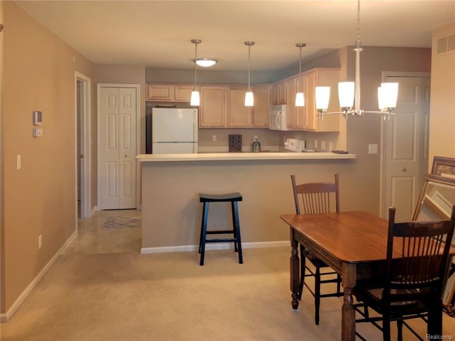 Building Photo - 27102 Chantel Dr