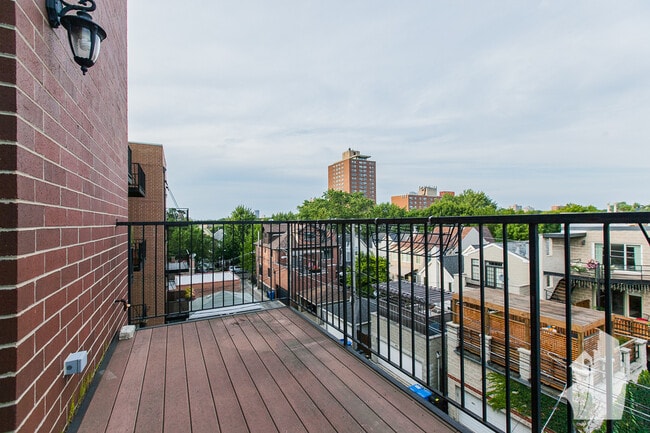 Foto del edificio - 3841 N Southport Ave
